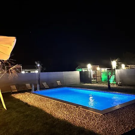 Pera Line Kayakoey *