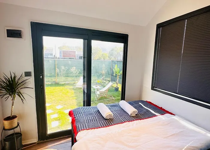 Pera Line Kayakoey Φετιγιέ